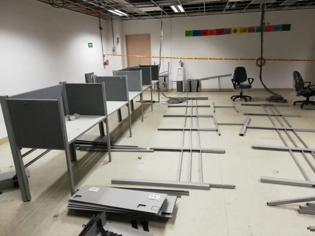 puestos de trabajo en aluminio
